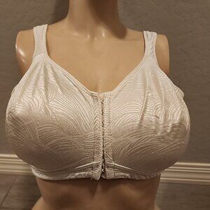 Playtex Bra 42D Ivory Wireless Unlined Front Closure ES25